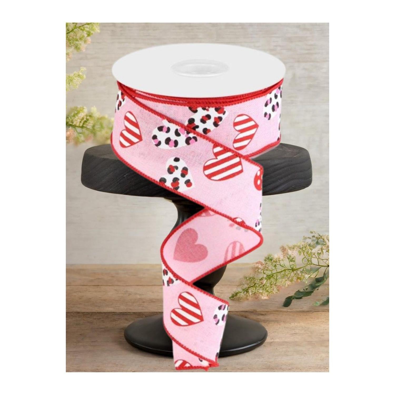 1.5" Leopard Hearts Ribbon: Pink (10 Yard)