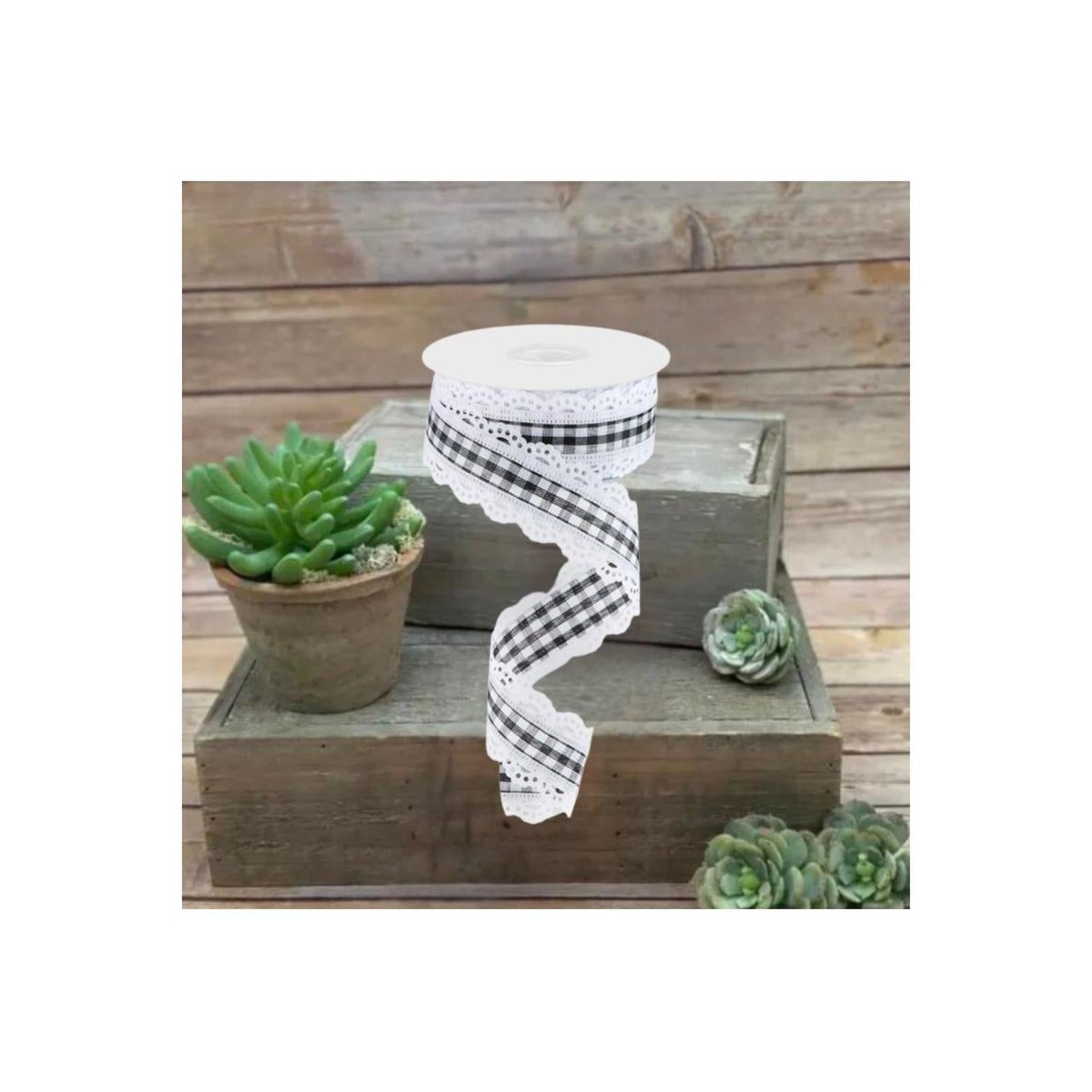 1.5" Scalloped Edge Gingham Ribbon: White (10 Yard)